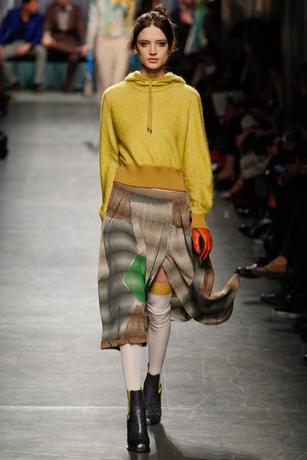 Missoni-Fall-2014-Sweatshirt-Trend-Style-OnGiselleAve