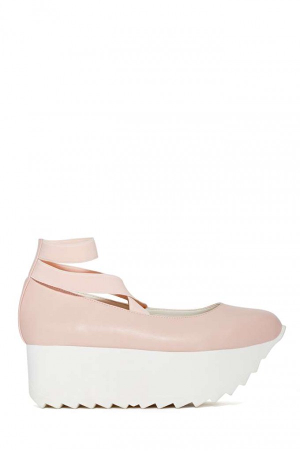Footwear-Nasty-Gal-Bella-Flatforms-Fashion-OnGiselleAve
