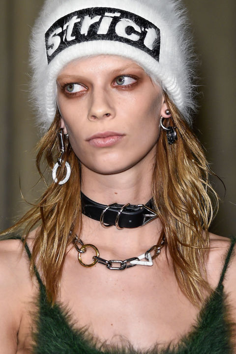 Alexander-Wang-Strict-Statement-Skully-Fashion-OnGiselleAve
