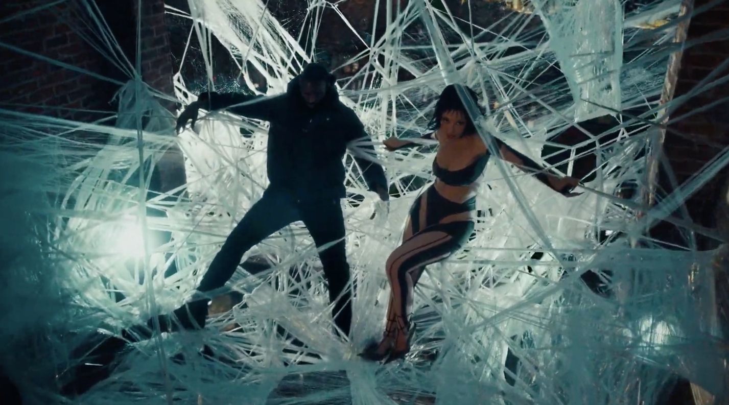 Doja Cat – Streets (Official Video) – Giselle Avenue